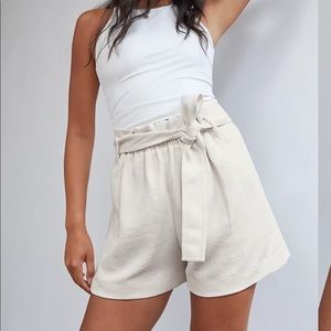 Aritzia Wilfred Paperbag Shorts